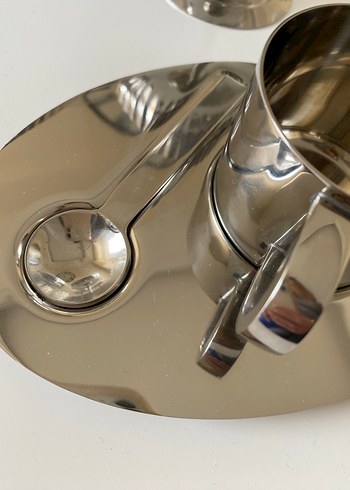 Parlak Metal Kahve Fincanı ve Tabak Seti - Görsel 3