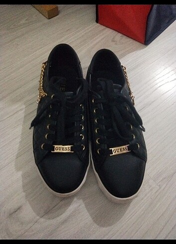 38 Beden siyah Renk Guess ayakkabı 