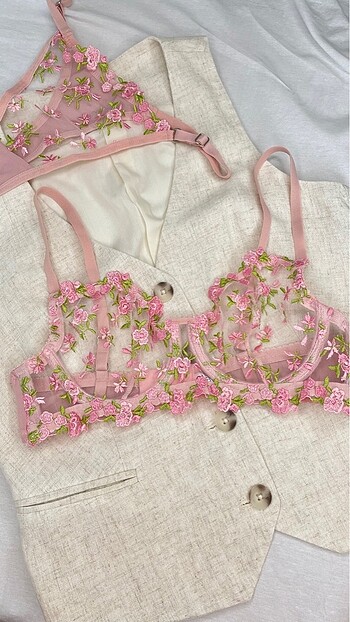 Zara Bralet Takım