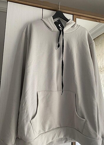 Tatlı gri sweatshirt