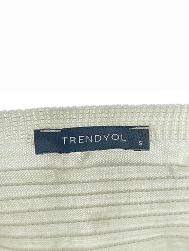 s Beden beyaz Renk Trendyol & Milla Kazak / Triko %70 İndirimli.