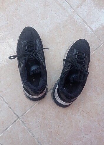 37 Beden Bayan spor ayakkabi