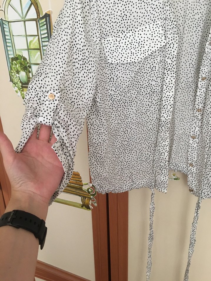 Kadın Beyaz Gri Batik Desenli Düğmeli Gömlek - Görsel 2