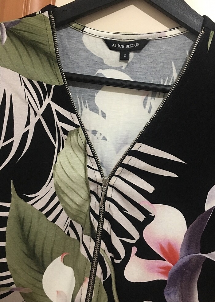 Desenli şık kısa elbise - Görsel 3