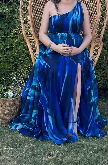 İnce ip askılı ,Mavi , uzun ,tek omuz,  şifon abiye elbise - Görsel 5