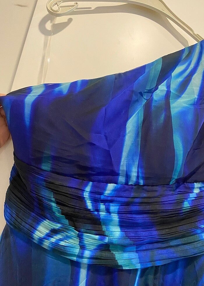 İnce ip askılı ,Mavi , uzun ,tek omuz,  şifon abiye elbise - Görsel 2