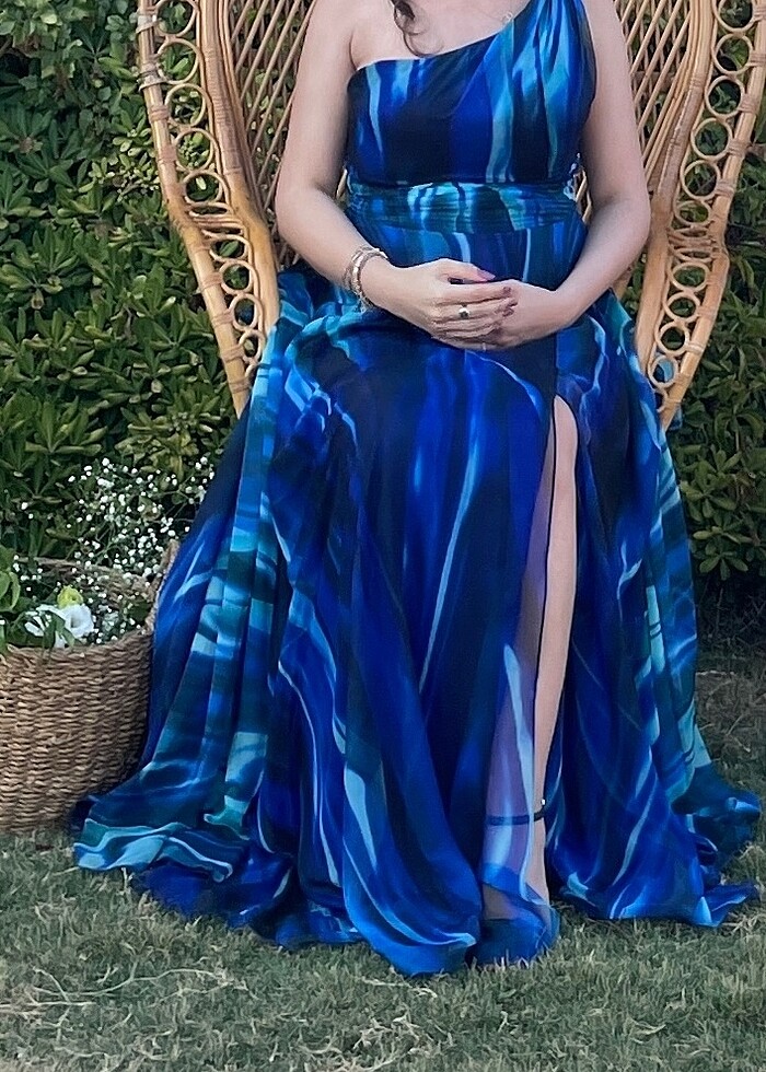 İnce ip askılı ,Mavi , uzun ,tek omuz,  şifon abiye elbise - Görsel 5