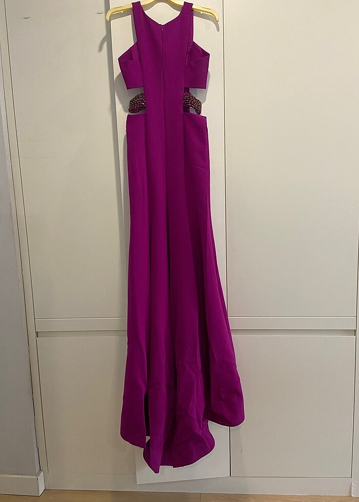 Fuşya halter yaka işlemeli uzun abiye - Görsel 2