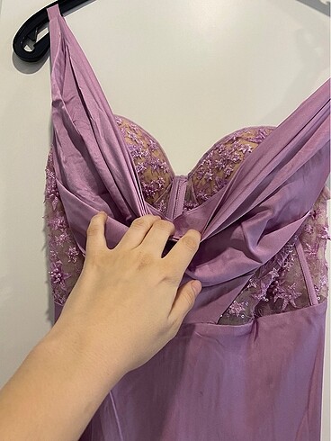 Lila-pembe işlemeli transparan uzun abiye elbise - Görsel 5