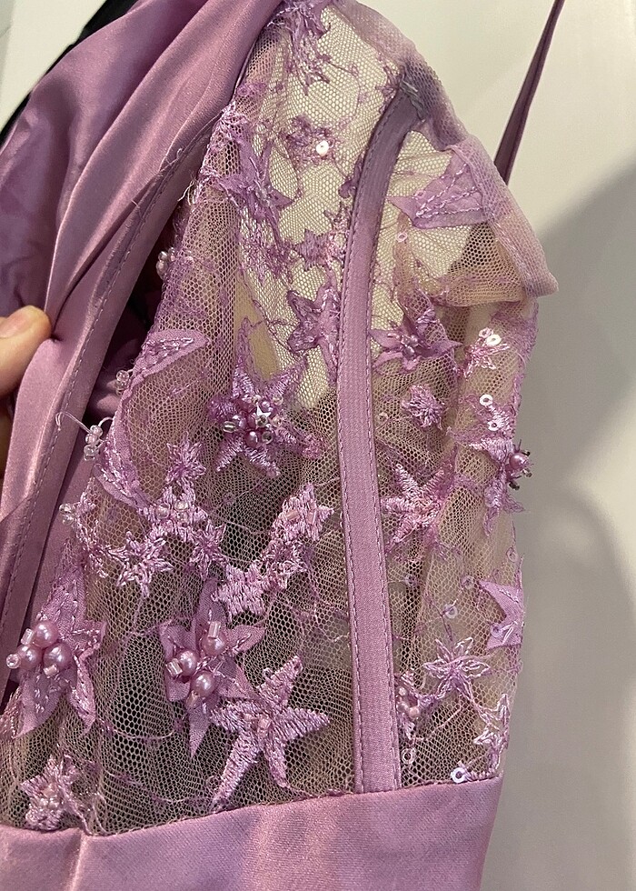 Lila-pembe işlemeli transparan uzun abiye elbise - Görsel 4