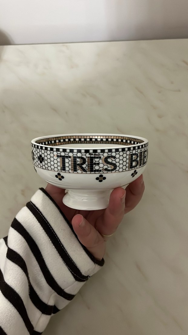 Koyu Desenli Beyaz Ayaklı Kase - Görsel 3