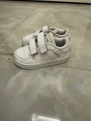 Adidas çocuk ayakkabısı