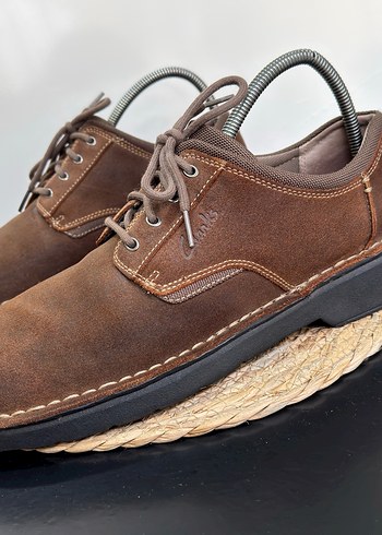 Clarks 45