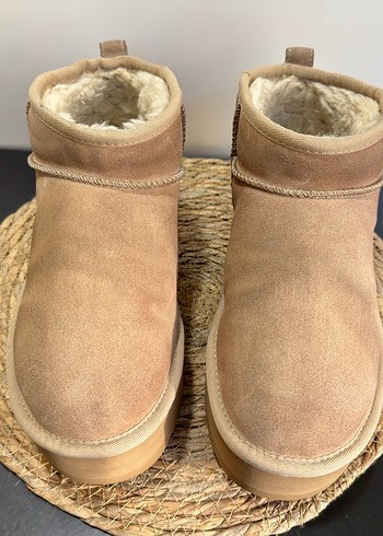 Orijinal UGG 39 numara - Görsel 2