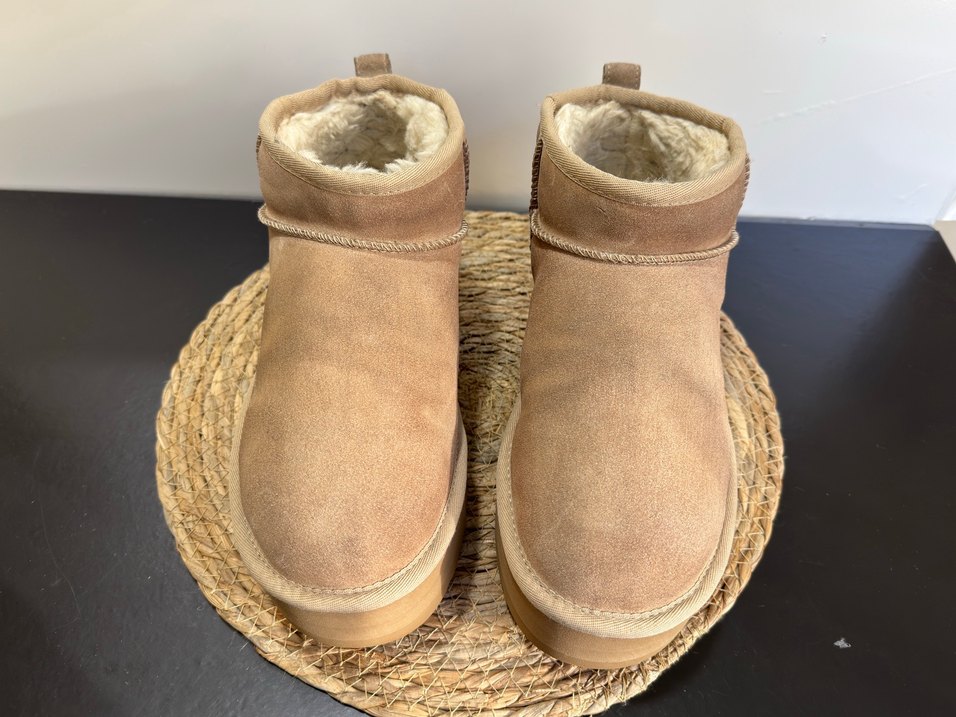 Orijinal UGG 39 numara - Görsel 2