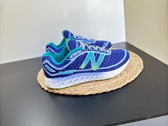 37 Beden mavi Renk Orginal NEWBALANCE 37 numara