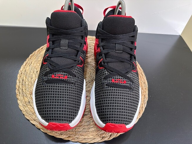 Nike Orginal NİKE LEBRON 45 numara