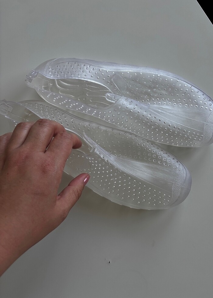 Şeffaf ayakkabı - Görsel 2