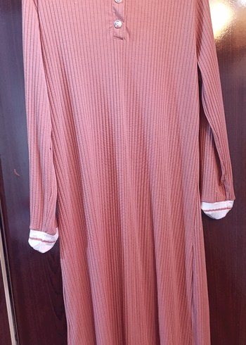 Pembe Uzun Kollu Piliseli Uzun Elbise - Görsel 2