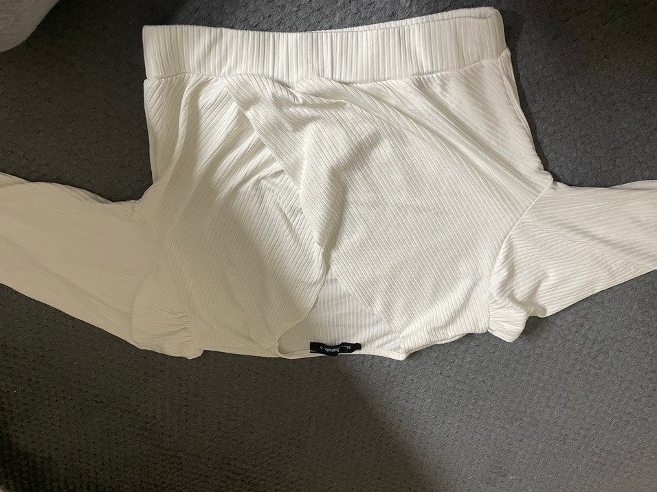 Beyaz, Pilili, V Yakalı Keten Bluz - Görsel 3