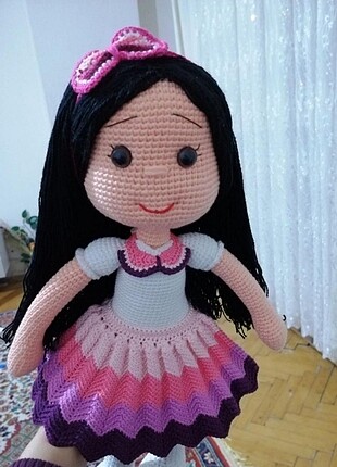 Mor tonlarında karnaval askılı elbiseli kız bebek 35 cm(küçük bo