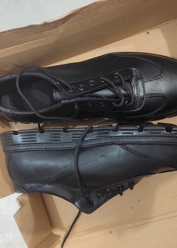 Erkek Siyah Minimalist Gotik Ayakkabı Bağcıkları - Görsel 2