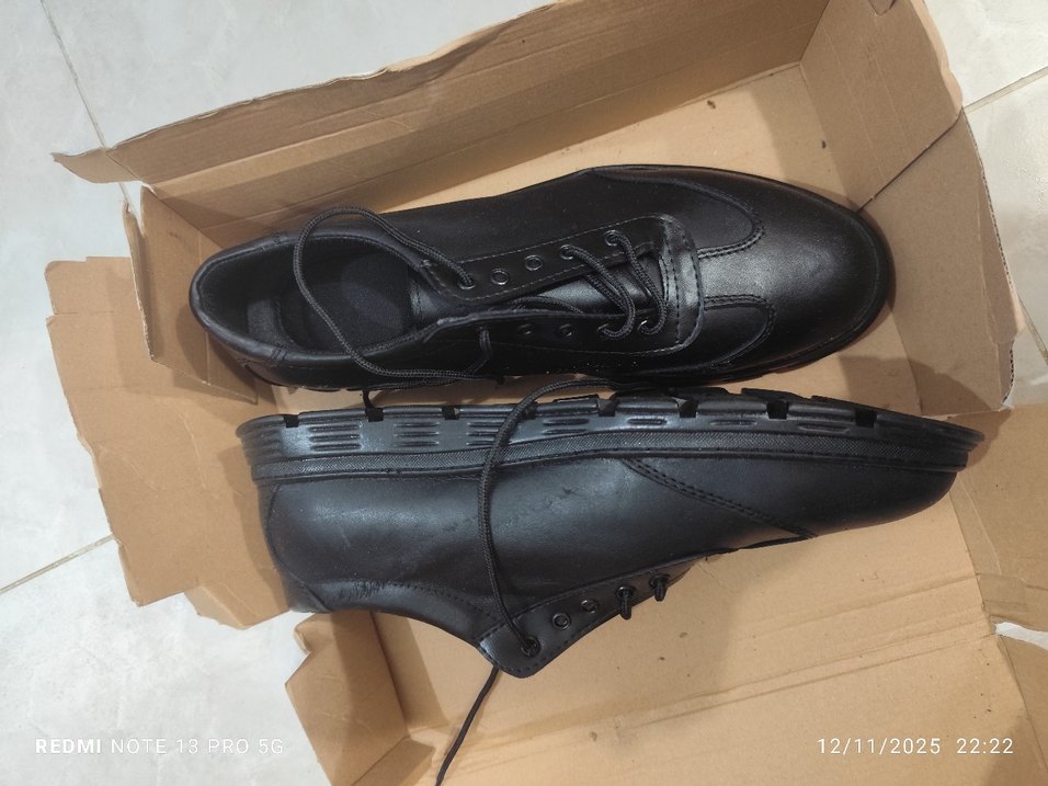 Erkek Siyah Minimalist Gotik Ayakkabı Bağcıkları - Görsel 2