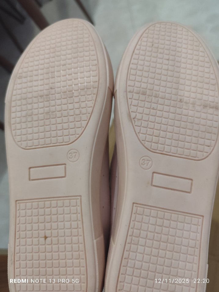 Pembe Bağcıklı Kadın Spor Ayakkabısı - Görsel 3