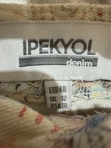 l Beden İpekyol jean şort
