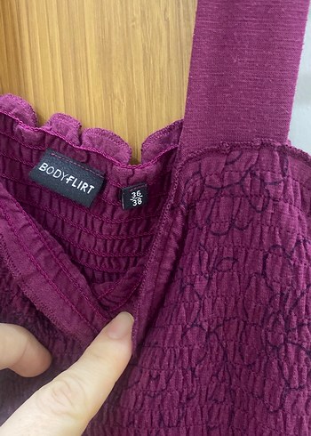 Mor Çiçek Desenli Askılı bluz - Görsel 2