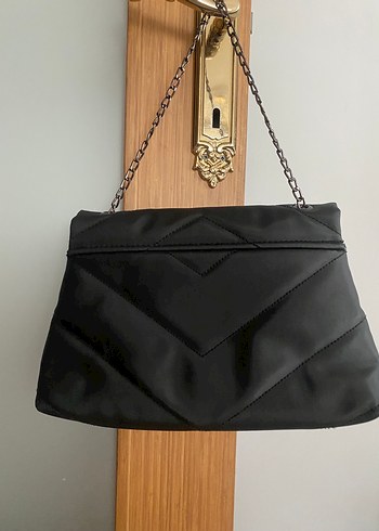 Siyah Parlak Tokalı Kadın Çanta - Görsel 2