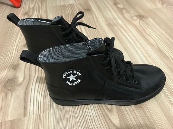 yağmur botu