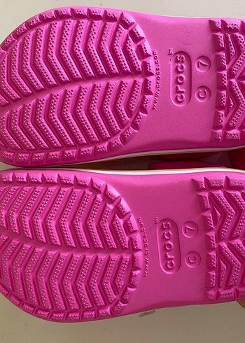 23 Beden Kız Çocuk Pembe Cırt Cırtlı Terlik