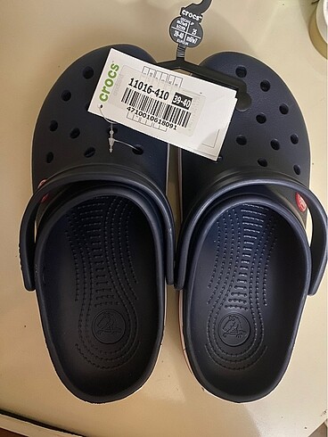 crocs