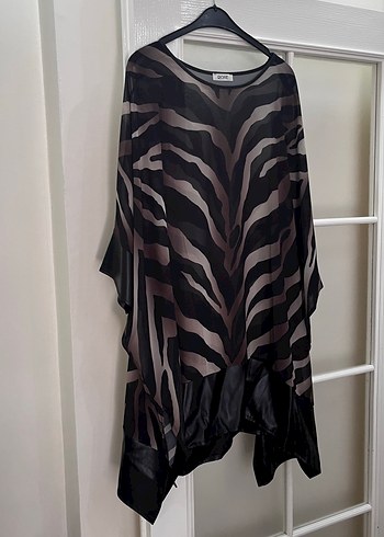 Zebra Desenli Uzun Kollu Kadın Tunik