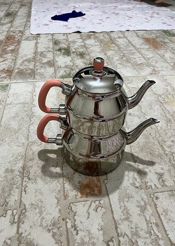 Pembe Saplı Çelik Çaydanlık Seti