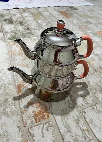 Beden Pembe Saplı Çelik Çaydanlık Seti