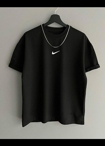 Siyah Nike tisort 