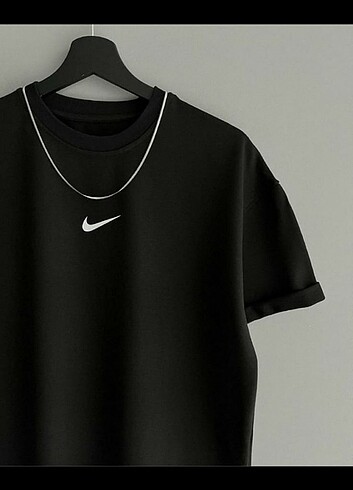 Siyah Nike tshirt