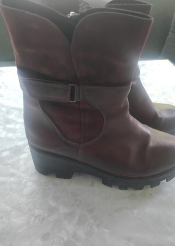 Burgundy Deri Tokalı Kadın Bot - Görsel 2