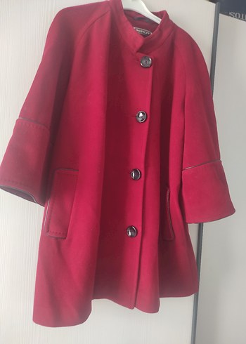 Düğmeli Kırmızı Kadın Kaban - Görsel 3