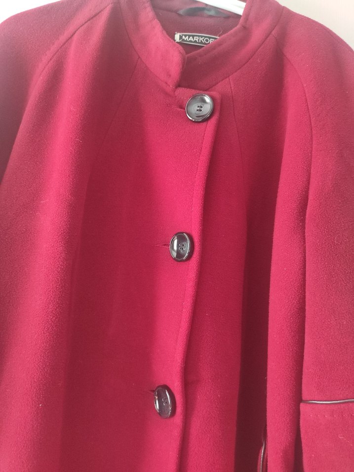 Düğmeli Kırmızı Kadın Kaban - Görsel 2