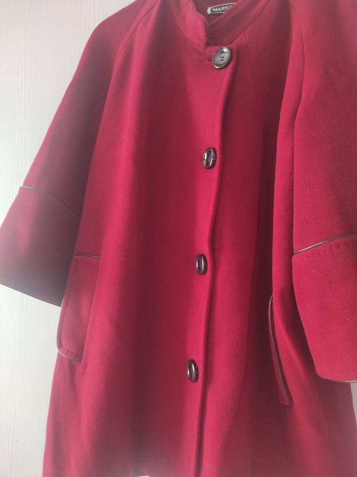 Düğmeli Kırmızı Kadın Kaban - Görsel 4