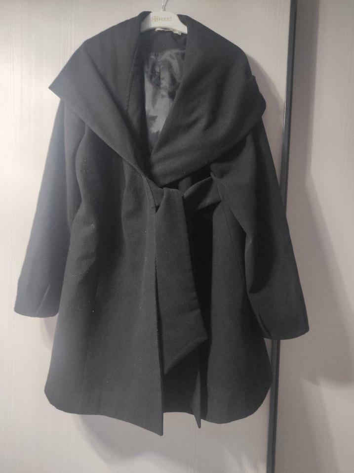 Kuşaklı Siyah Kadın Kaban - Görsel 2