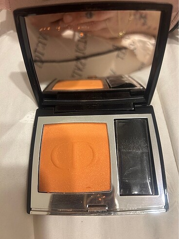 Dior allık