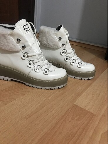 38 Beden Beyaz bot
