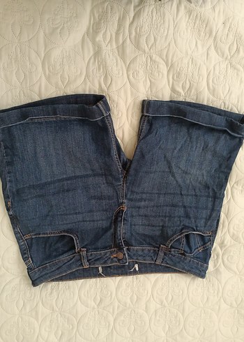 Düğmeli Lacivert Kadın Midi Denim Şort