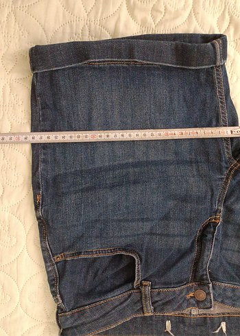 44 Beden Düğmeli Lacivert Kadın Midi Denim Şort