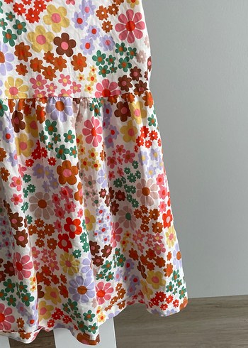 Çiçek Desenli Kolsuz Kız Elbisesi - Görsel 5