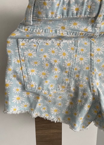 Mavi Çiçek Desenli Mini Kot Şort - Görsel 7